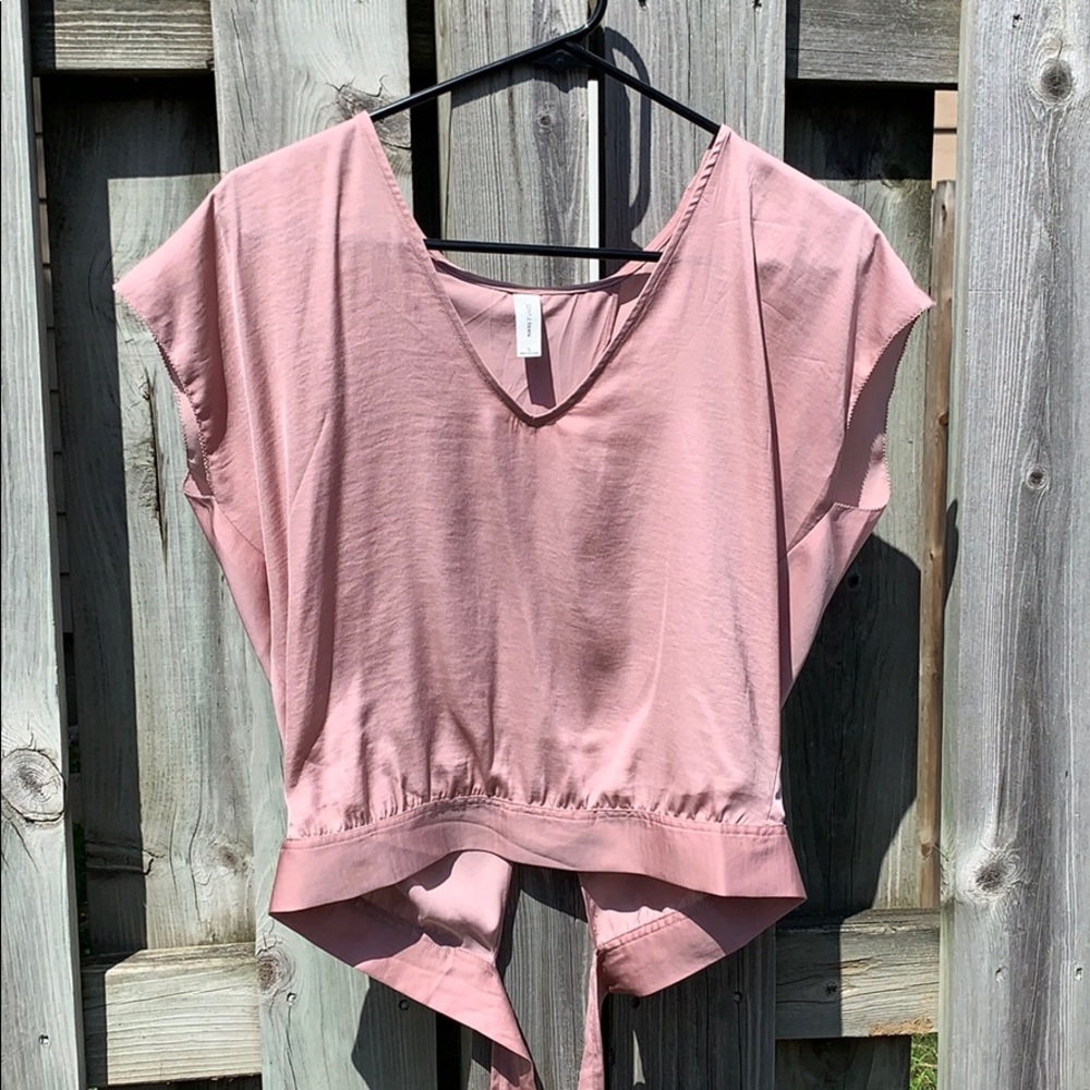 BRAND NEW sold out Gentle Fawn Rune top in pink